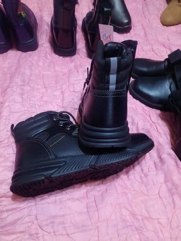 батинк: Ботинок зимний 800с.размер на подошве — 4