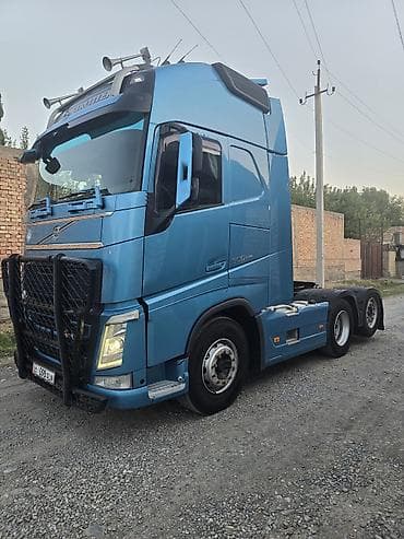 буксир машина: Тягач, Volvo, 2015 г., Без прицепа — 1