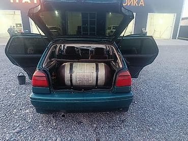 Унаа сатуу: Volkswagen Golf: 1993 г., 1.8 л, Кол менен иштөөчү, Газ, Универсал — 5