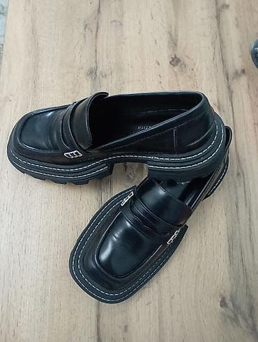 charles: Продаю новые женские лоферыфирма Charles Keith. размер 37 — 1