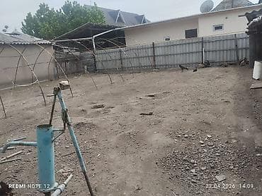 частный дом в районе кызыл аскер: Продаётся дом в районе базара, ул. Пушкина. - Площадь участка: 6 — 4