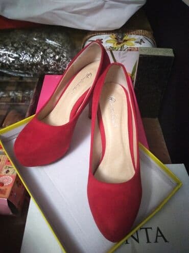 женская обувь 38: Продаю новые туфли из замши красного цвета с закрытым носиком — 5