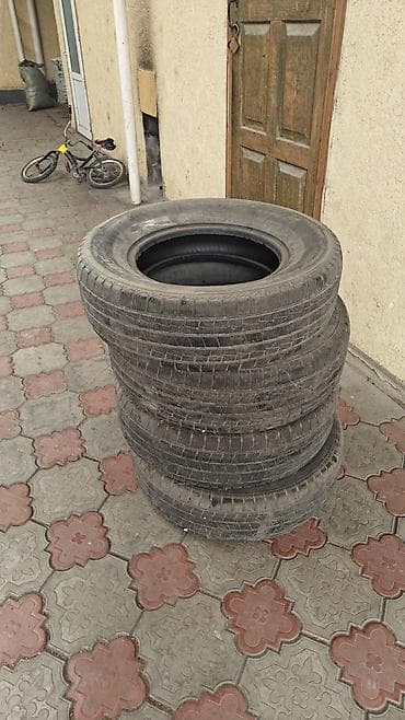 Продаются зимние шины 235/70 R16 Продаю зимние шины размером 235/70