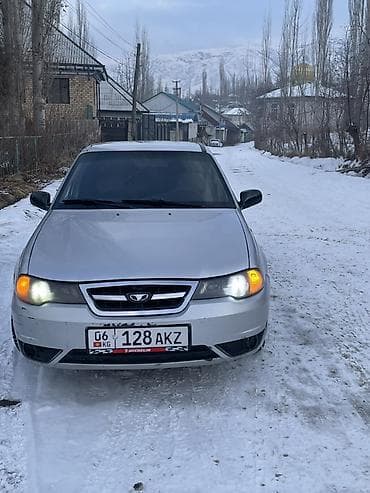 Daewoo Nexia: 2012 г., 1.5 л, Кол менен иштөөчү, Бензин, Седан — 4
