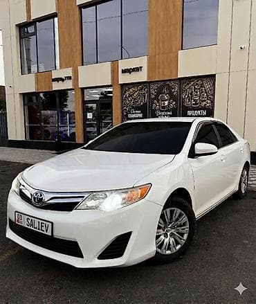 geely galaxy e5: Toyota Camry: 2014 г., Автомат, Бензин, Седан — 1