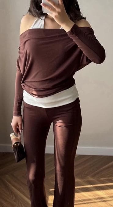 Комплект женской одежды в шоколадном цвете:3 тройка - Джемпер с — 1