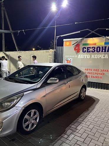 Hyundai Solaris: 2011 г., 1.4 л, Кол менен иштөөчү, Бензин, Седан — 3