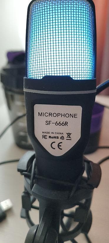 порт: Конденсаторный USB-микрофон SF-666R с подсветкой - Форм-фактор — 2
