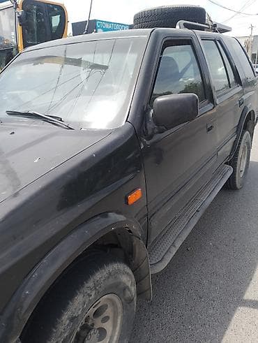 space runner: Продаётся внедорожник 5-дверный, чёрный цвет. Кузов с силовым задним — 5
