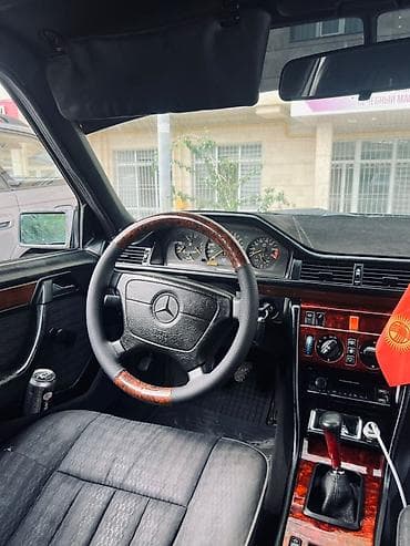 матор дево: Mercedes-Benz W124: 1991 г., 2 л, Механика, Бензин — 7