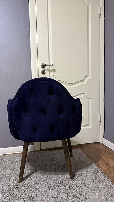 куплю кресла: Кресло в стиле chesterfield - Обивка: глубокий синий (насыщенный — 7
