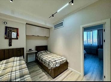 манаса: 4 комнаты, 120 м², Политех Элитка, 3 этаж, Евроремонт — 5