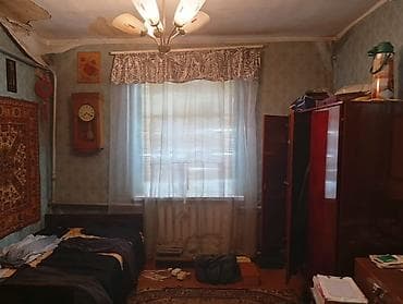 Үйлөр: Продается жилой дом с участком в г. Бишкек, р-н Первомайский, пер — 10