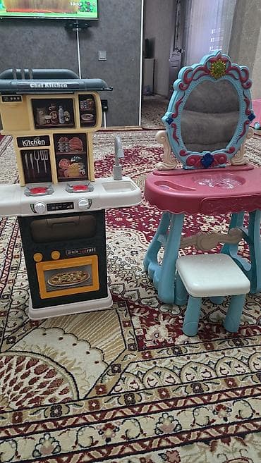Игровые комплексы: Детские игровые наборы: кухня и туалетный столик с зеркалом - Игровая — 2