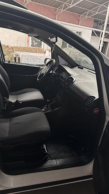 saab: Opel Zafira: 2004 г., 1.8 л, Газ, Минивэн — 7