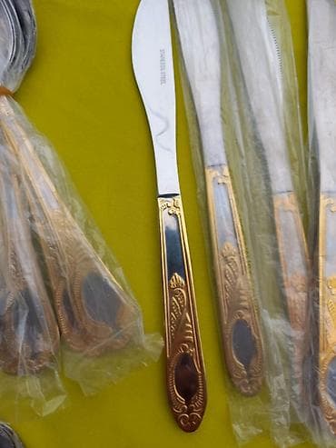 Посуда: Продаю набор столовых приборов 24 шт ( ложки, маленькие ложки вилки — 2