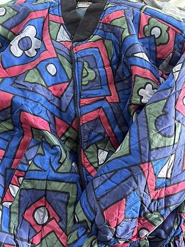 бомбер одежда: Стеганый бомбер с ярким геометрическим принтом - Тип: куртка-бомбер — 2