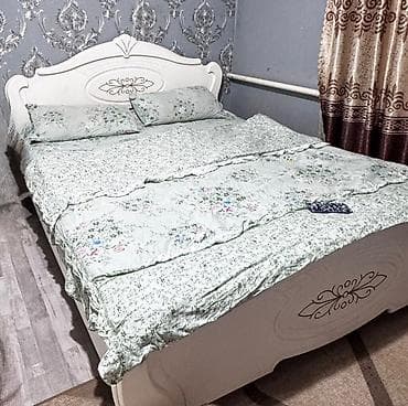 кровать и шкаф: Спальный гарнитур в классическом стиле, цвет – белый с изящной резной — 2