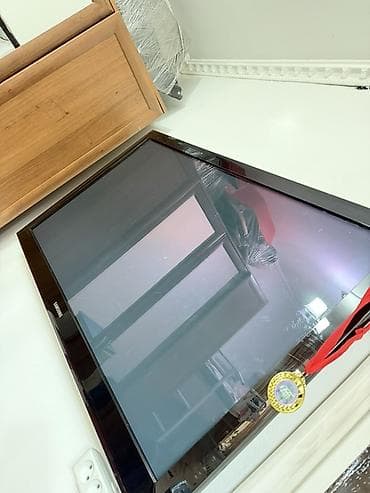 nintendo oled: Телевизор Samsung с плоской панелью, черная глянцевая рамка, настенное — 1