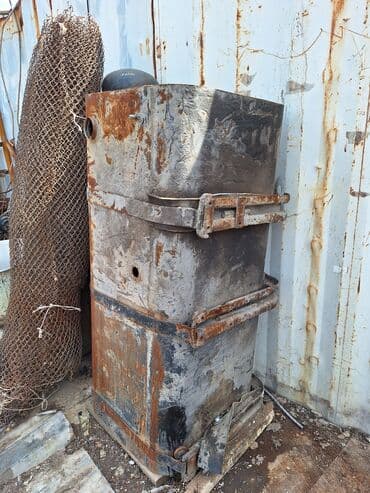 Большой бак от камаза целый с креплениями в токмоке 150длина