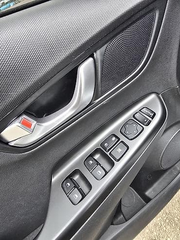 daewoo cobalt: Hyundai Kona: 2020 г., 1.6 л, Гибрид, Кроссовер — 9