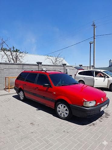 белорус 82 1: Volkswagen Passat Variant: 1994 г., Кол менен иштөөчү, Бензин, Универсал — 1