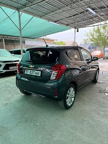 mersedes bens vito: Chevrolet Spark: 2017 г., 1 л, Автомат, Бензин, Хэтчбэк — 1