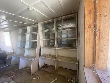 Торговое оборудование: Секция настенных стеллажей с зеркальными вставками - Модульные — 3