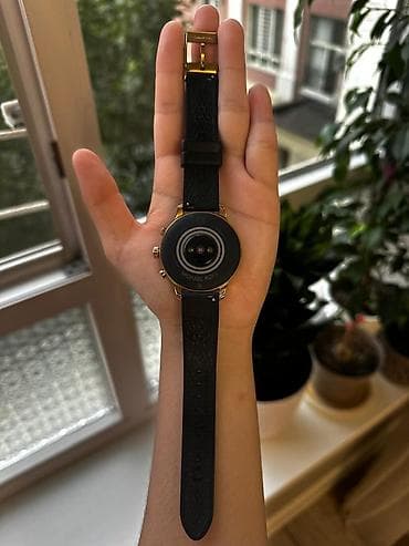 google fitbit air: Умные часы Michael Kors с Wear OS by Google (оригинал) Продаю — 2