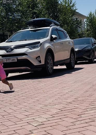 lexus es 2018: Toyota RAV4: 2018 г., 2.4 л, Вариатор, Гибрид, Кроссовер — 3