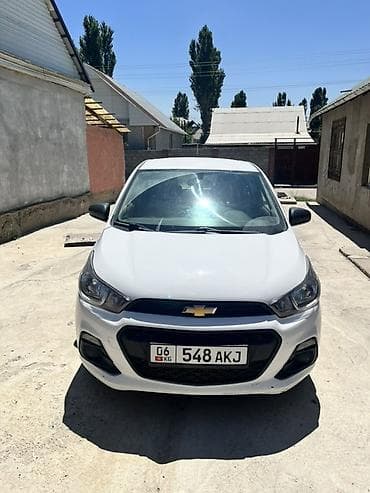 Chevrolet Spark: 2016 г., 1 л, Вариатор, Бензин, Хэтчбэк — 2