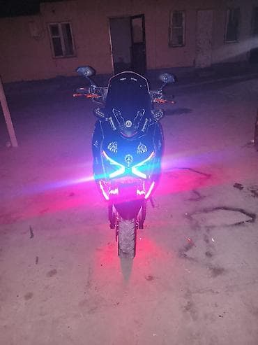 tesla 3: Макси-скутер 150 куб. см, Бензин, Б/у — 2