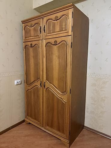 Туалетные столики: Продаю шкафы из одного набора. Смотрите все фото. Производство — 4