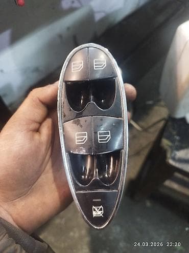 Блок управления стеклоподъёмниками (передняя левая дверь) для