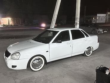 prior: ВАЗ (ЛАДА) Priora: 2013 г., Седан — 4