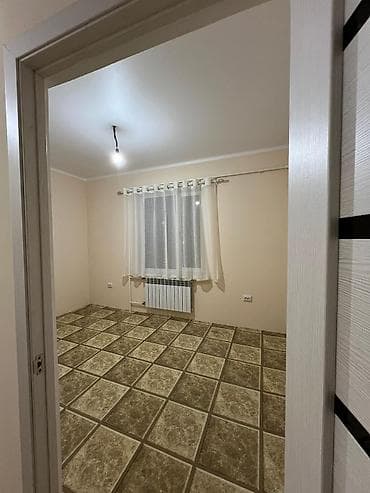 аренда студии: 1 комната, С мебелью частично — 10