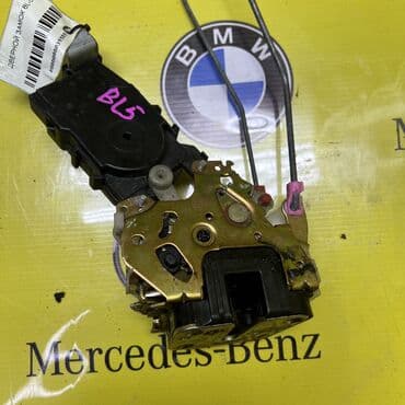 универсальные уплотнители дверей авто: Mercedes-Benz, 2009 г., Б/у, Оригинал — 26