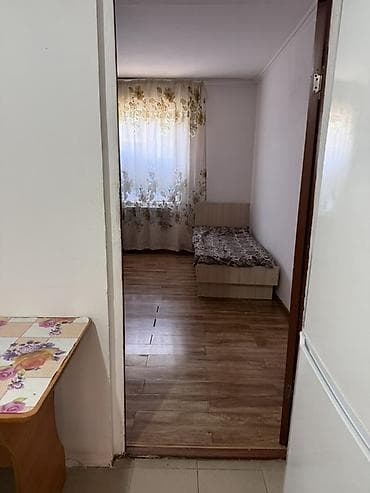 арендага мойка: Сдается простая меблированная комната с отдельной кухней. Планировка — 7