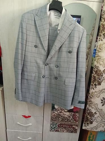 Двубортный мужской костюм в клетку - Цвет: светло-серый с тонкой