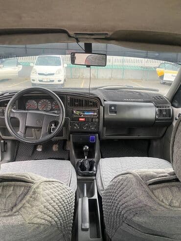 инструменты для пдр: Volkswagen Passat: 1989 г., 1.8 л, Механика, Бензин, Седан — 6