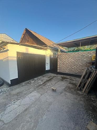 салиева 5: 🏡 Продается дом в районе парка Тулебердиева! 📍 Район: ж/м Салам Алик — 7