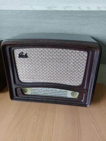 рация айком: Коллекция винтажных ламповых радиоприёмников 1950–1960-х годов — 2