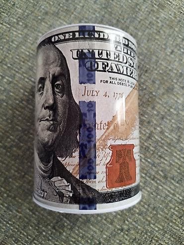 Копилка-банка с принтом 100-долларовой купюры. - Материал корпуса