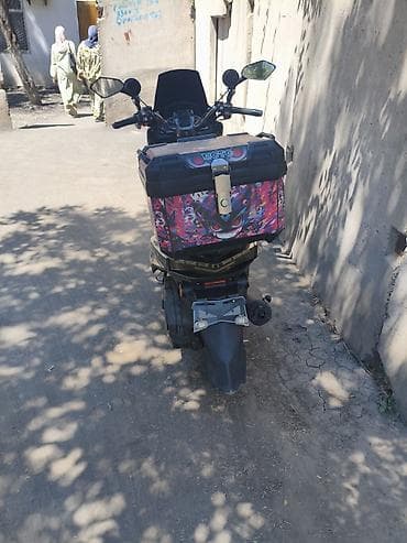 Макси-скутер Yamaha, 150 куб. см, Бензин, Б/у at lalafo.kg Макси-скутер Yamaha, 150 куб. см, Бензин, Б/у