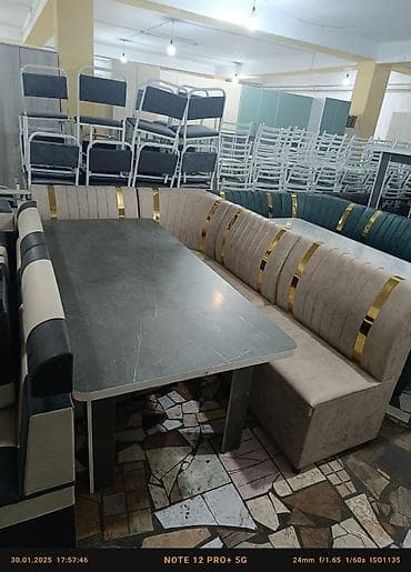 Кухонный уголок хорошие качества есть расцветки звоните пишите