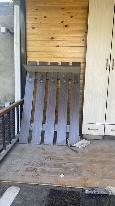 бу набор инструментов: Прихожий гарнитур в современном стиле, комплект из трех предметов: - — 2