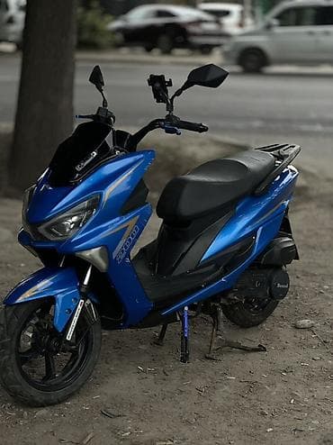 super soco tc: На продаже скутер Макси Bennali (4‑тактный) 180куб Состояние сел — 3