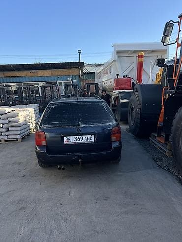 тв на авто: Volkswagen Passat Variant: 1999 г., 2.3 л, Механика, Бензин, Универсал — 9