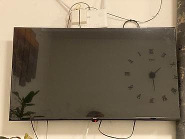 установка кронштейна: Телевизор LG, 40 дюймовый ш:89см в:50см (тонкие рамки, плоская — 2