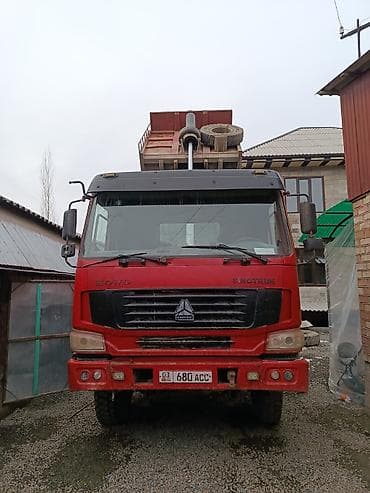 Самосвал Howo Sinotruk (CNHTC), красный. - Тип: тяжелый самосвал 6x4
